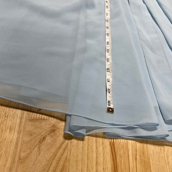 Mac Duggal NWT Pleated Chiffon Sleeveless Plunge V-Neck Gown Powder Blue Size 2 - Picture 8 of 11